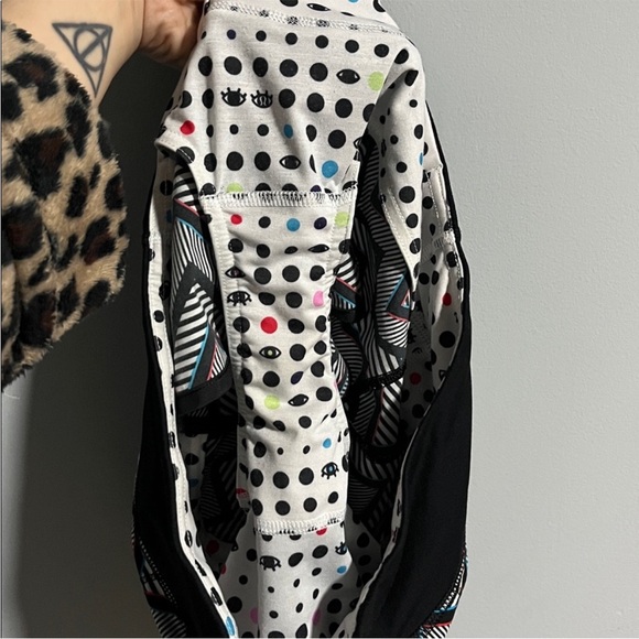 Rare Lululemon Seawheeze Speed Shorts - Picture 3 of 5